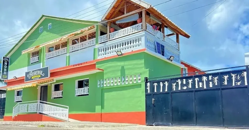 Auberge du Nord (Mitsamiouli area) visaboards