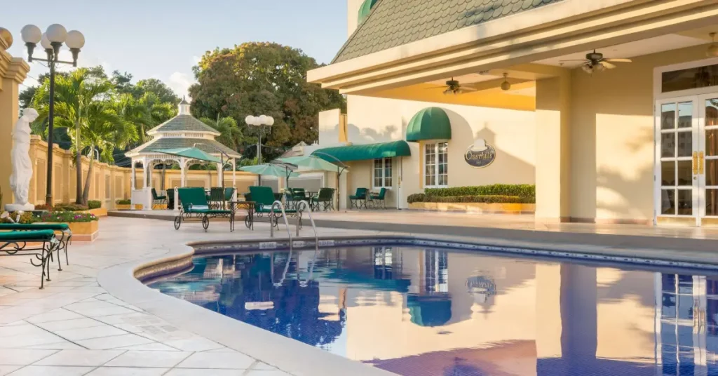 Barceló San Salvador (San Benito District) visaboards