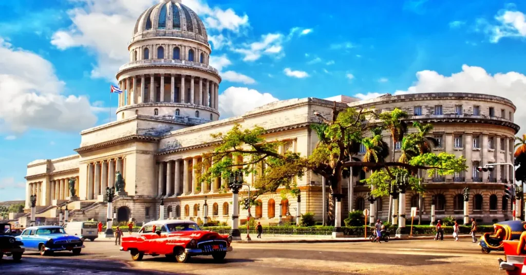 City Centre Comfortable Hotel (Examples Havana Trinidad Camagüey) visaboards