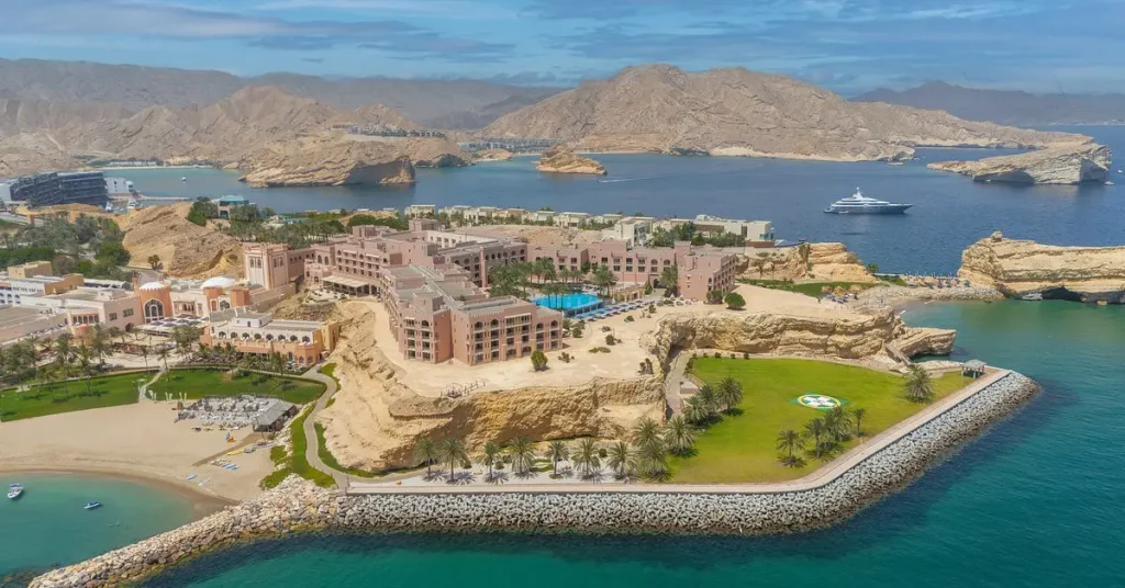 Comfortable Resort on the Coast or Inland (Example) OMAN visaboards