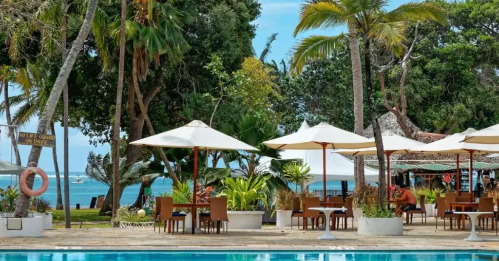 Comfortable Safari Lodge or Beach Resort kenaya visaboards