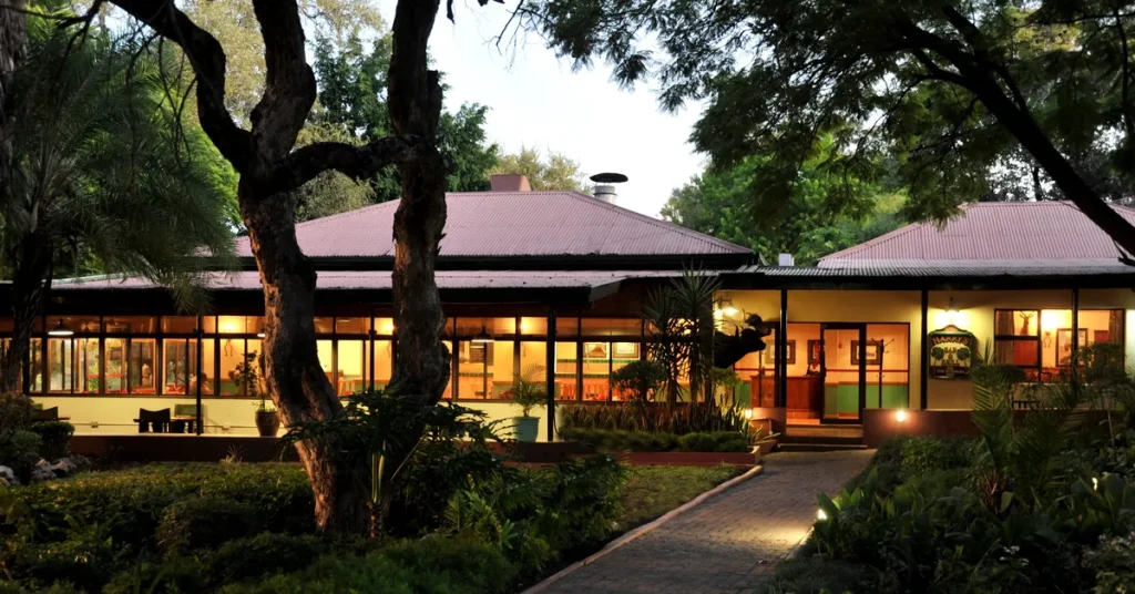 Cresta Riley’s Hotel (Maun) visaboards