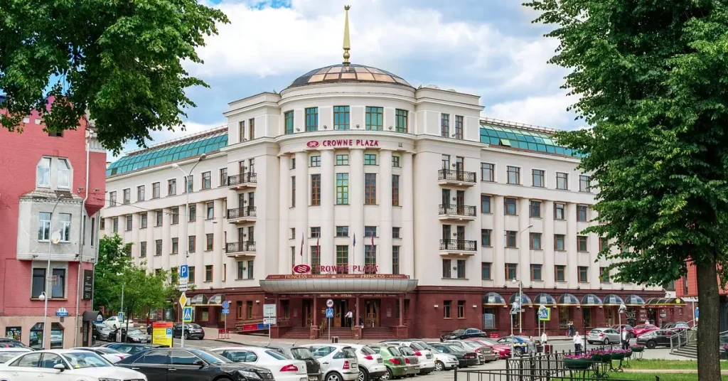 Crowne Plaza Minsk By IHG, Minsk visaboards