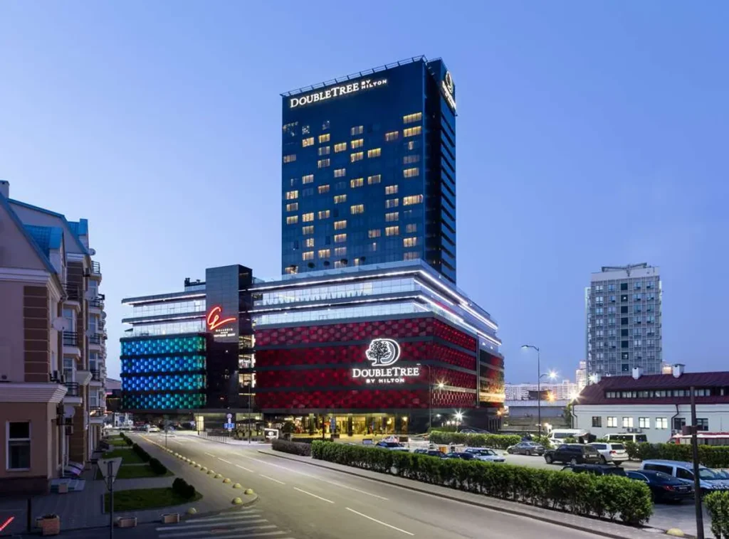 DoubleTree By Hilton Hotel Minsk, Minsk visaboards