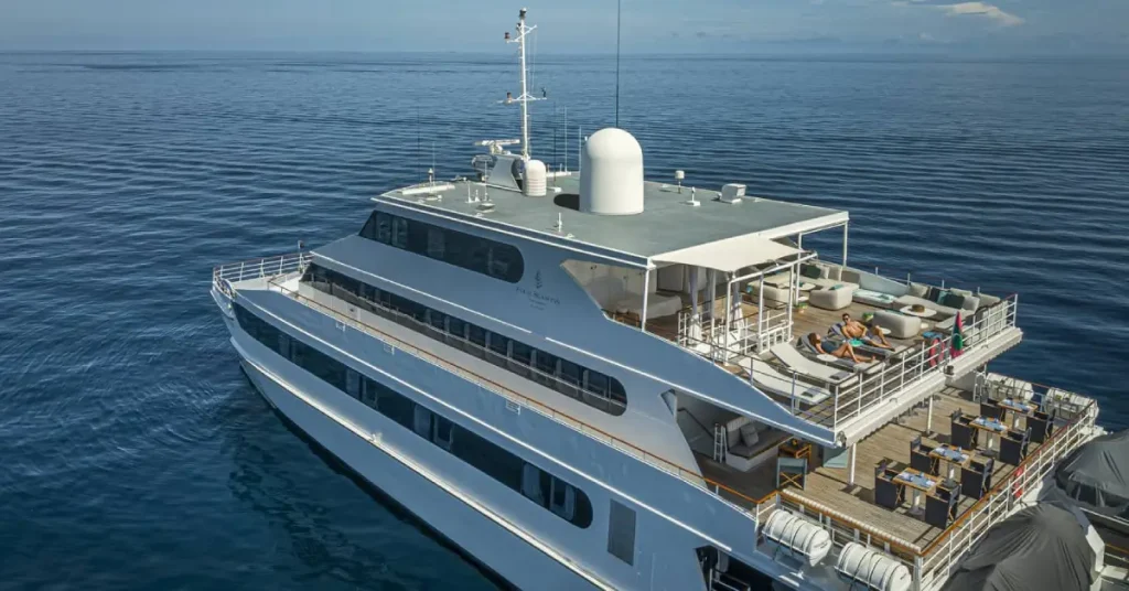 Four Seasons Explorer – Palau Cruising Resort (Live aboard luxury) palau visaboards