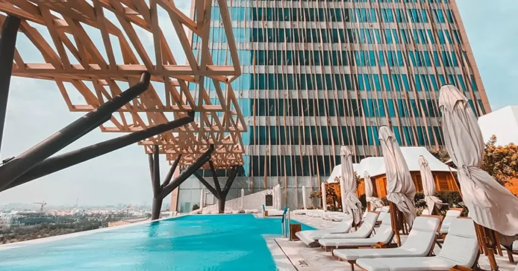 Four Seasons Hotel Kuwait at Burj Alshaya (Kuwait City – Al Mirqab City Centre) visaboards