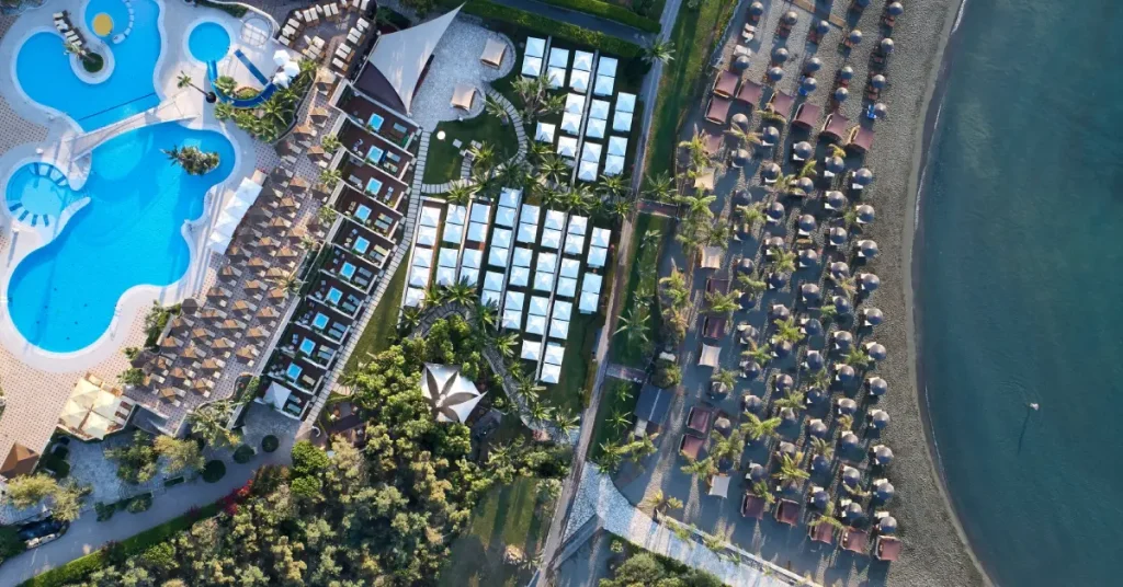 Four Seasons Hotel Limassol (Limassol) visaboards