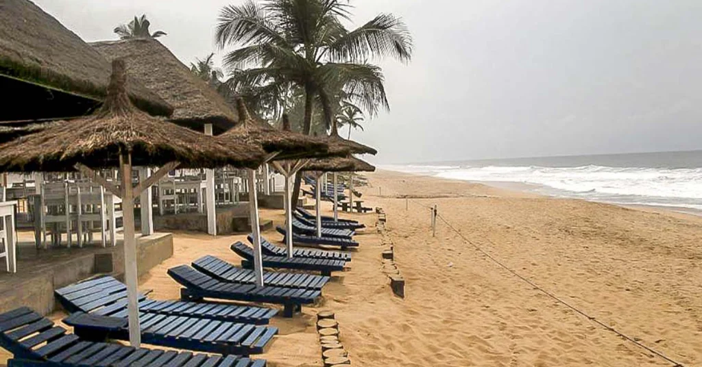 Grand Bassam in Côte d’Ivoire visaboards
