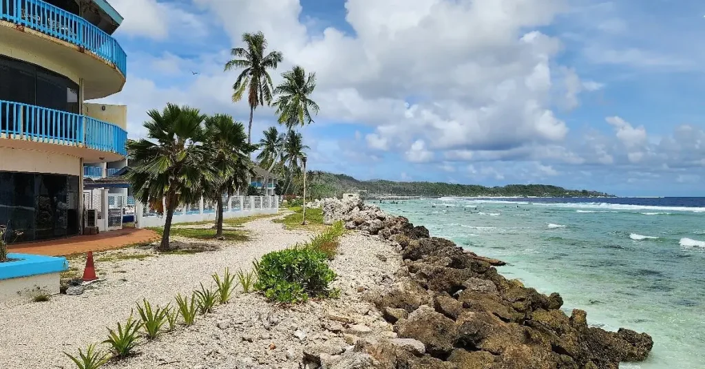 Hotel Menen (Meneng District – Anibare Bay) visaboards