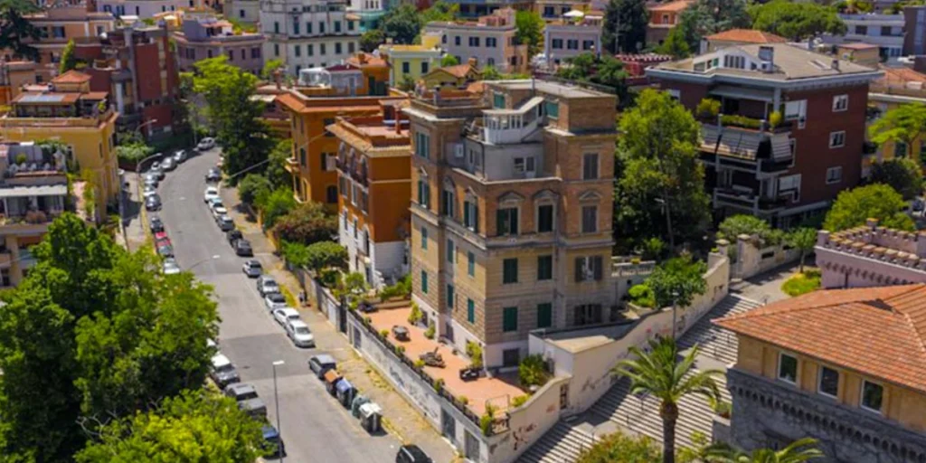 Hotel Paolo II – Borgo District visaboards