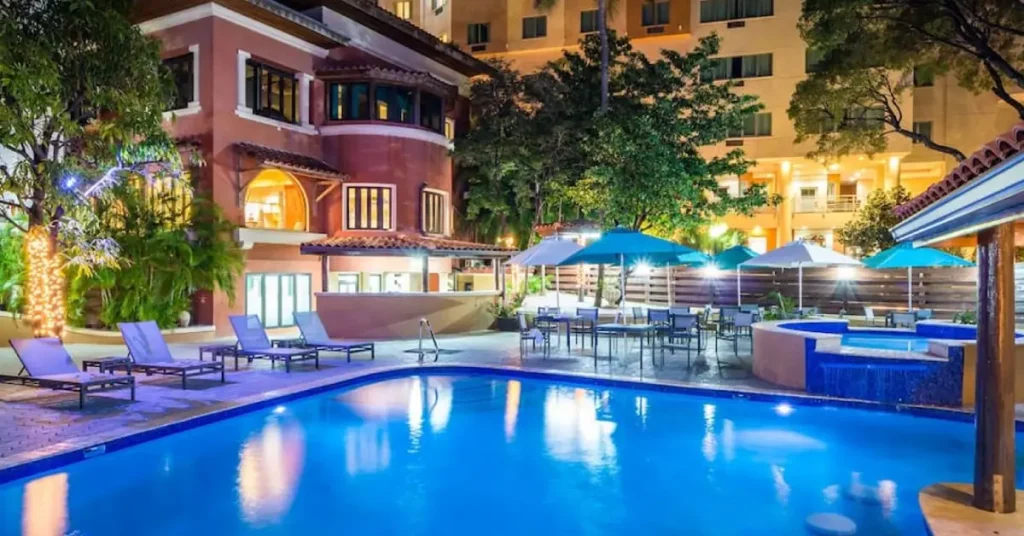 Hotel Royal Oasis (Pétion Ville Port au Prince area) visaboards