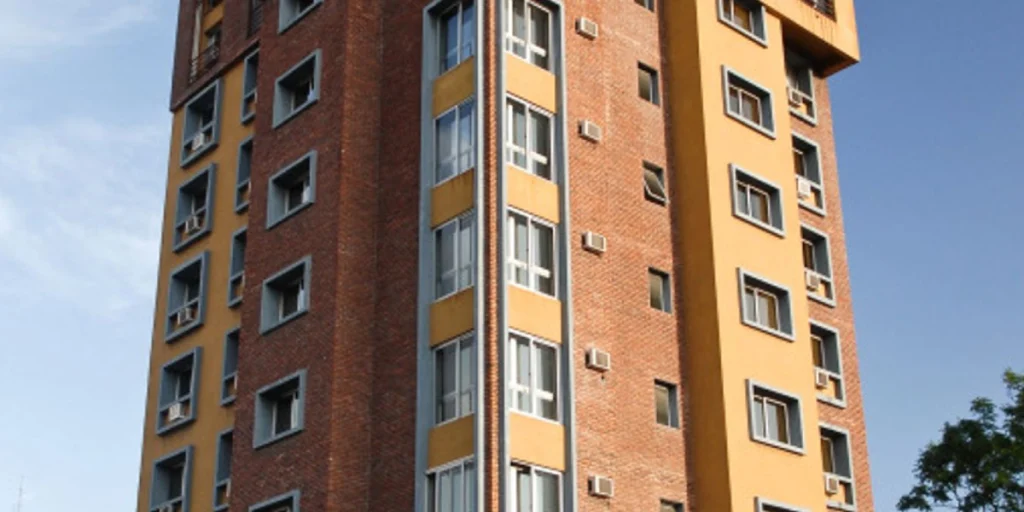 Hotel Tres Cruces – Montevideo visaboards