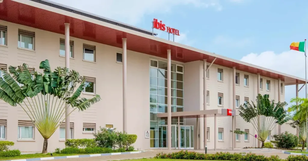 Ibis Cotonou, Cotonou visaboards