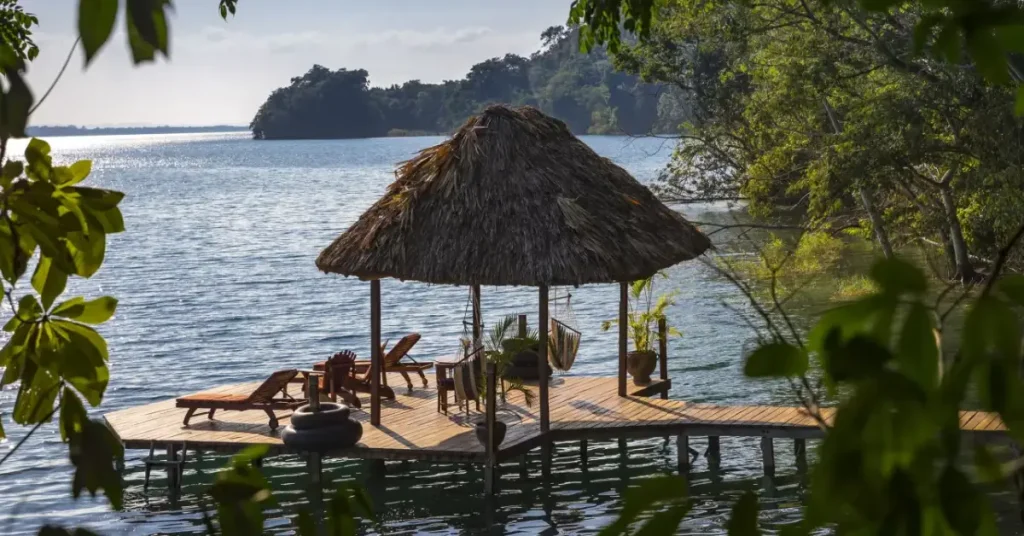 La Lancha (Petén – Jungle & Lake Retreat Near Tikal) visaboards