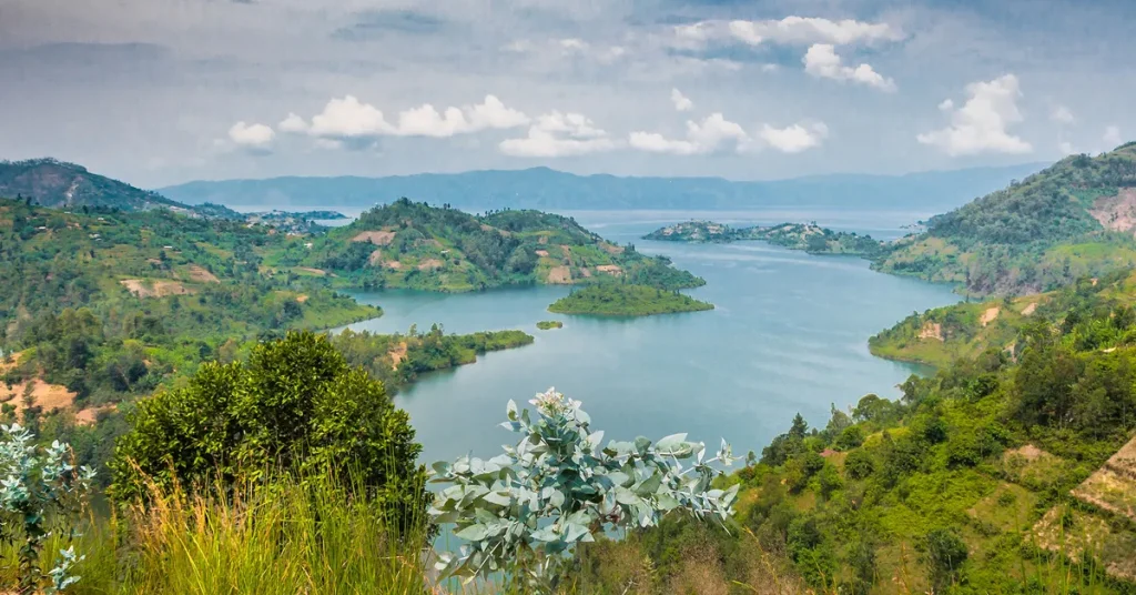 Lake Kivu in Rwanda visaboards