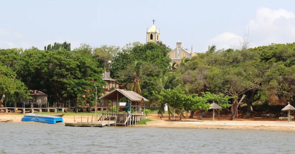 Lake Togo & Togoville in Togo visaboards
