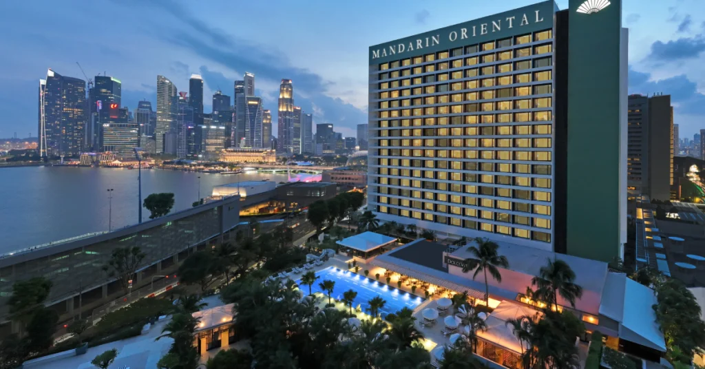 Mandarin Oriental Singapore – Marina Bay visaboards
