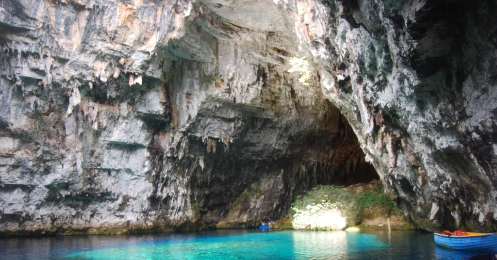 Moqua Well & Moqua Caves in Nauru visaboards