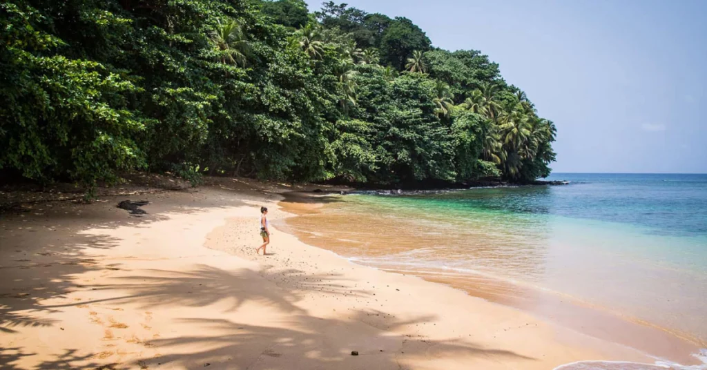 Praia Das Conchas (São Tomé) in São Tomé and Príncipe visaboards