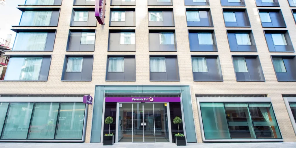 Premier Inn London City (Aldgate) – London visaboards