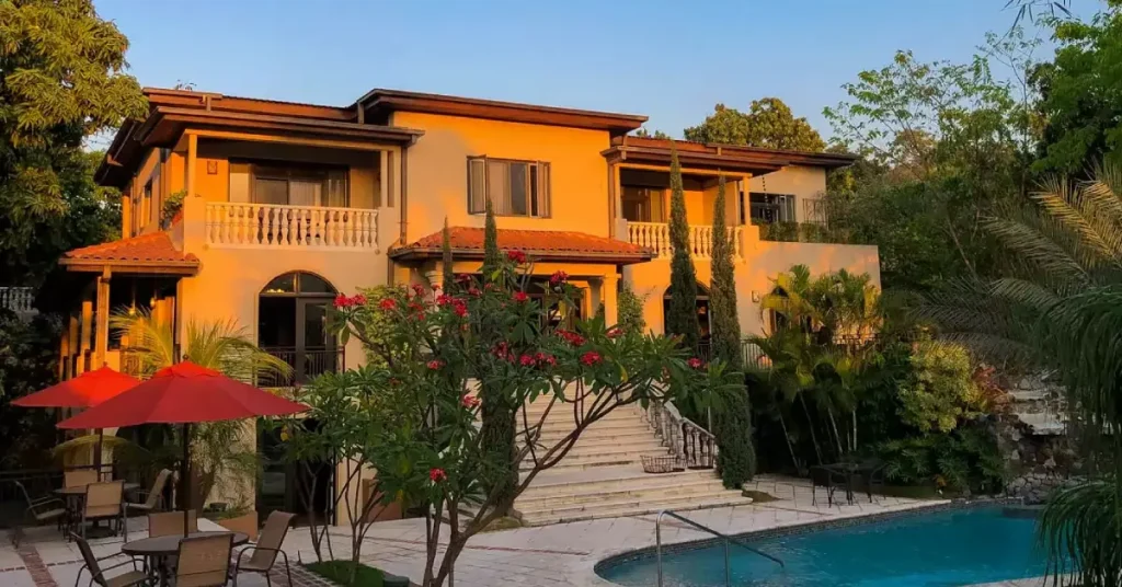 Smaller Boutique Guest House Style Hotels (Various Regions) haiti visaboards