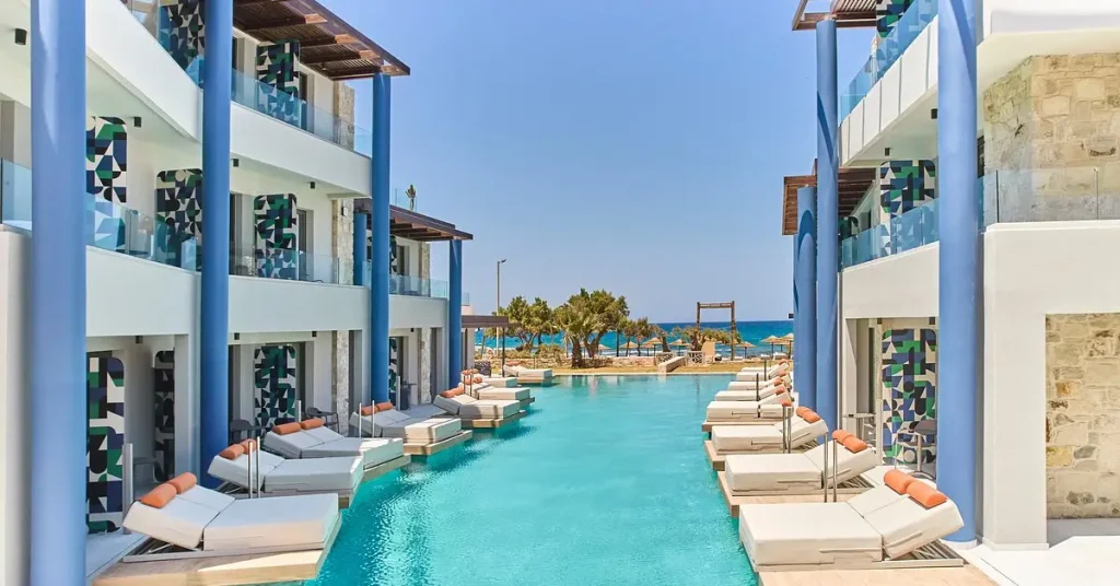 Smaller Well Rated Guest Houses (Example Best Semiramis Hotel) visaboards