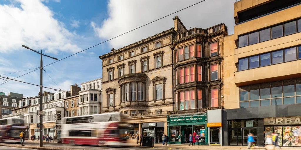 easyHotel Edinburgh – Edinburgh visaboards