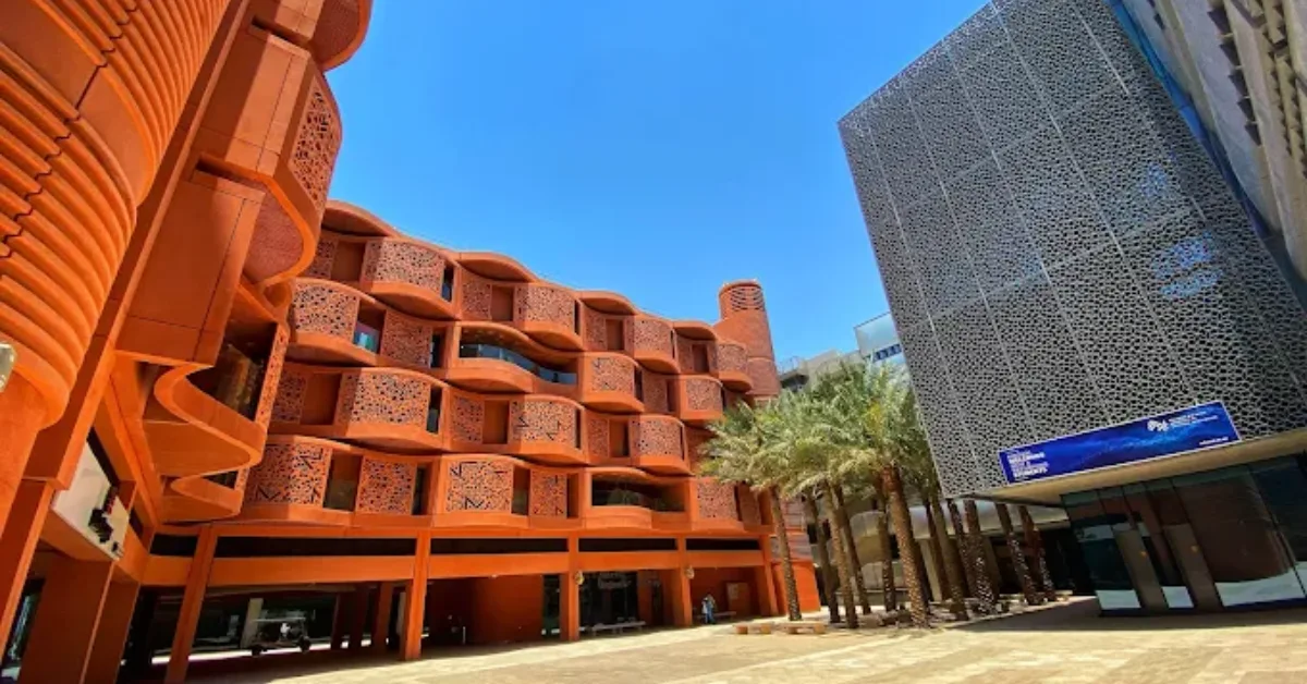 Mohamed bin Zayed University of AI (MBZUAI) visaboards